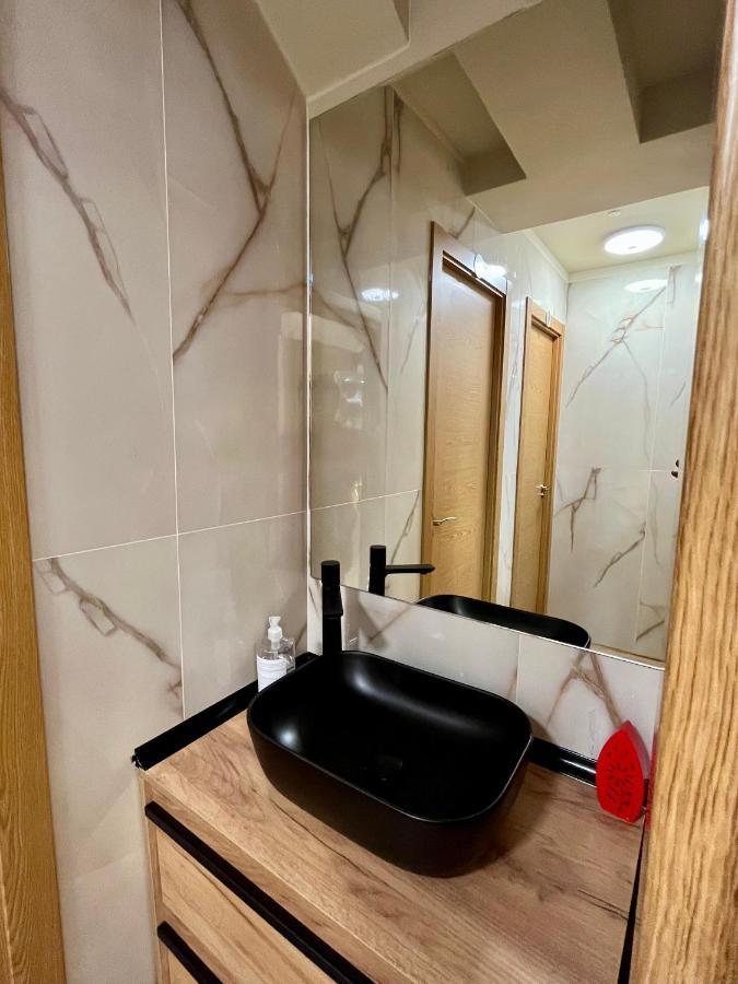 Velvet Hostel Madrid Ngoại thất bức ảnh