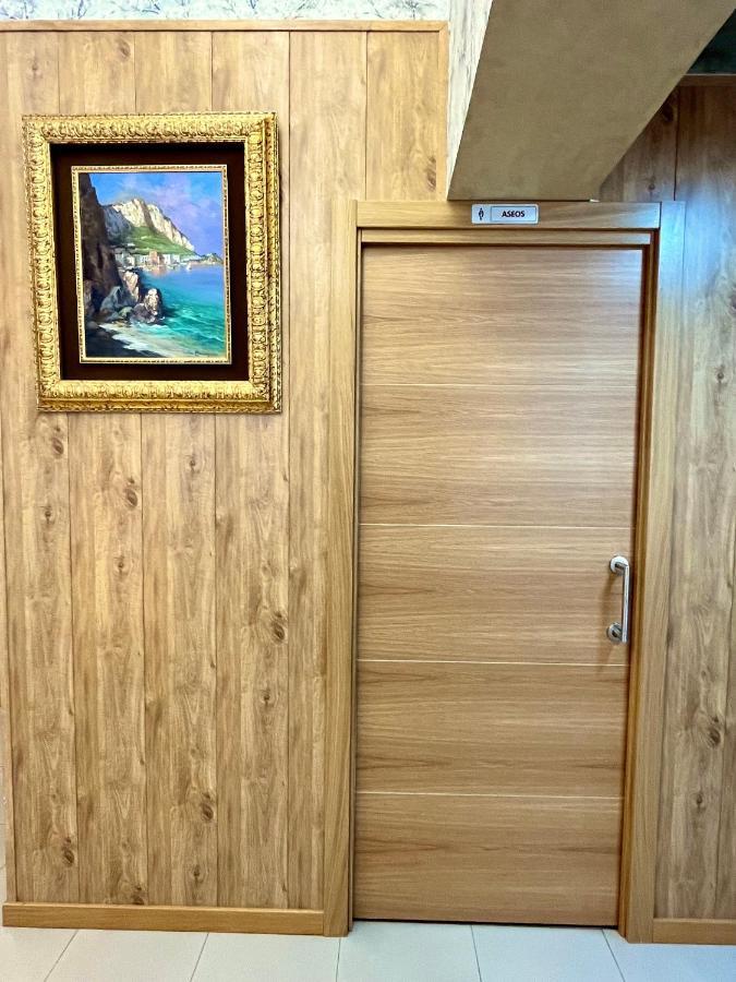 Velvet Hostel Madrid Ngoại thất bức ảnh