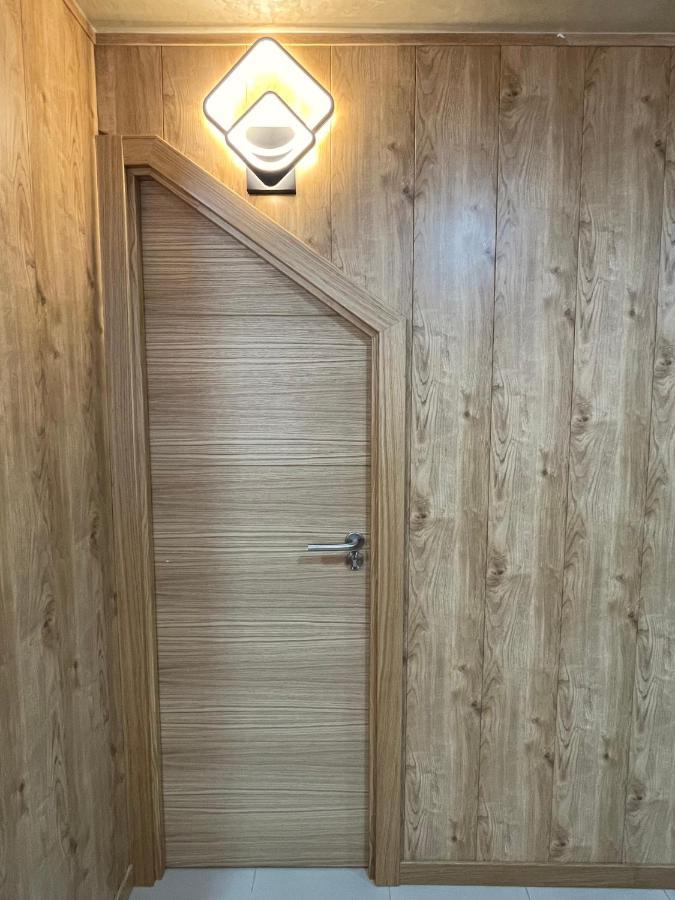 Velvet Hostel Madrid Ngoại thất bức ảnh