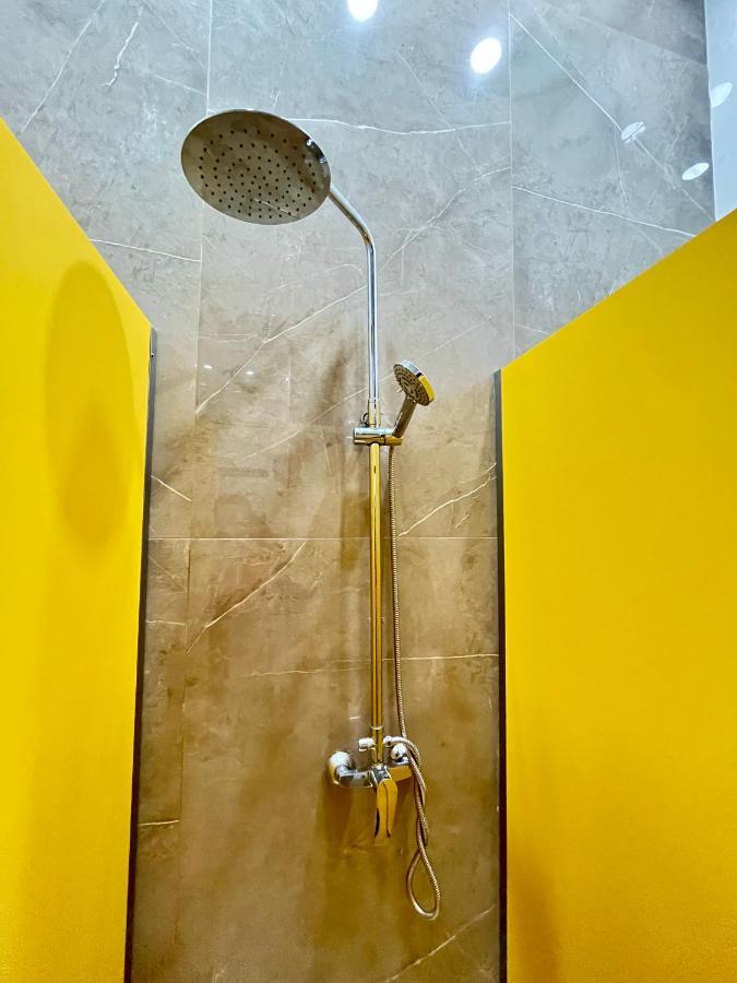 Velvet Hostel Madrid Ngoại thất bức ảnh