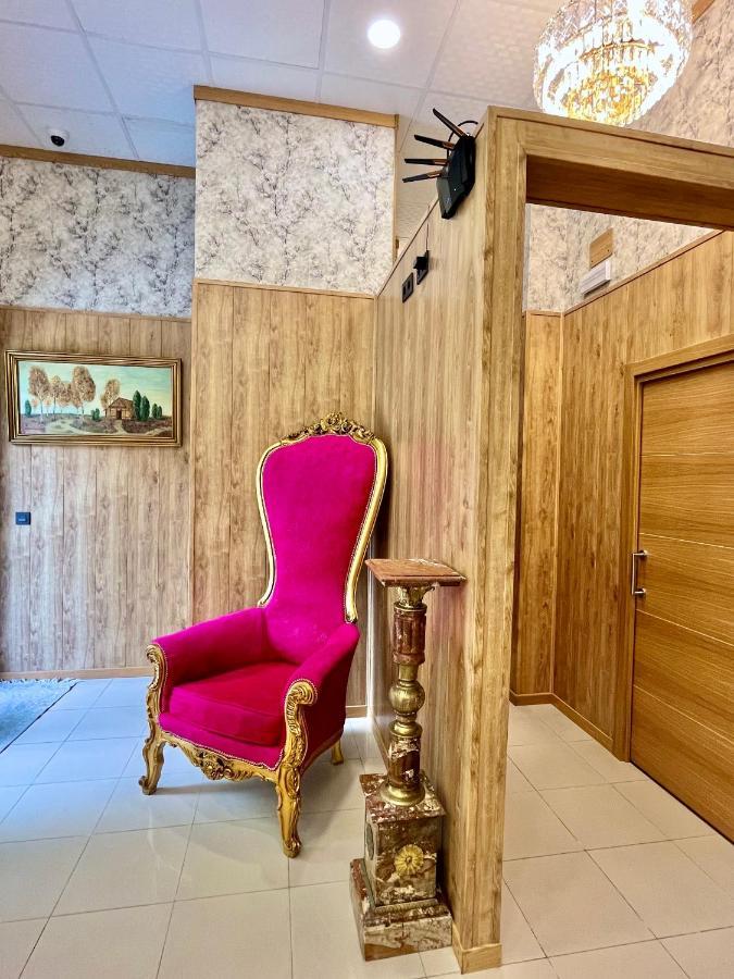 Velvet Hostel Madrid Ngoại thất bức ảnh