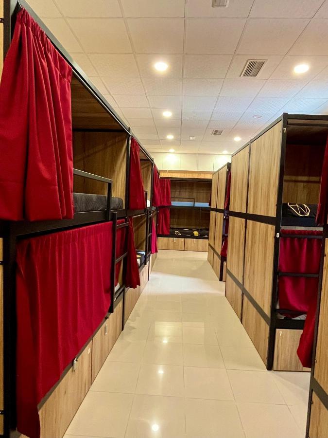 Velvet Hostel Madrid Ngoại thất bức ảnh