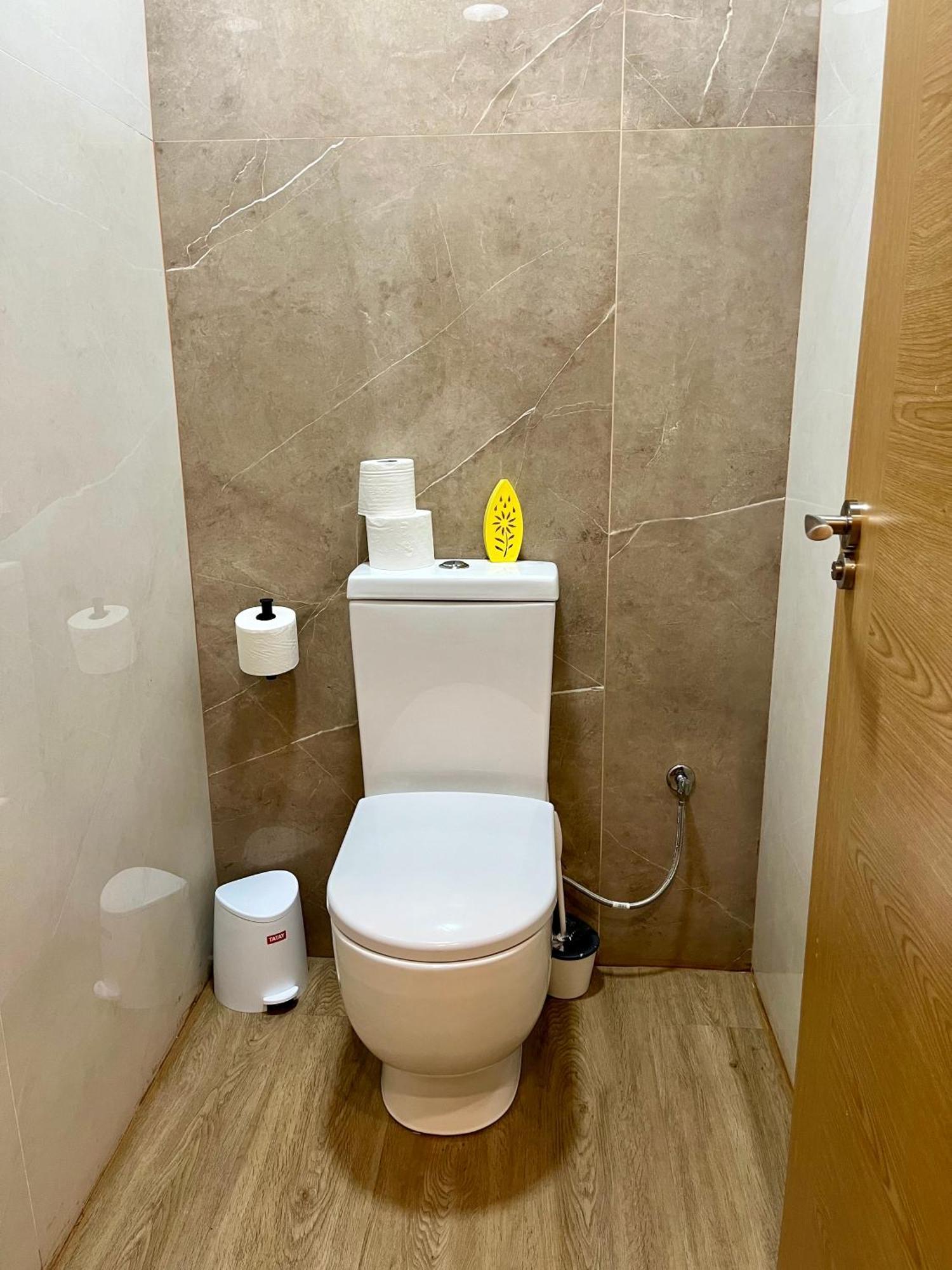 Velvet Hostel Madrid Ngoại thất bức ảnh