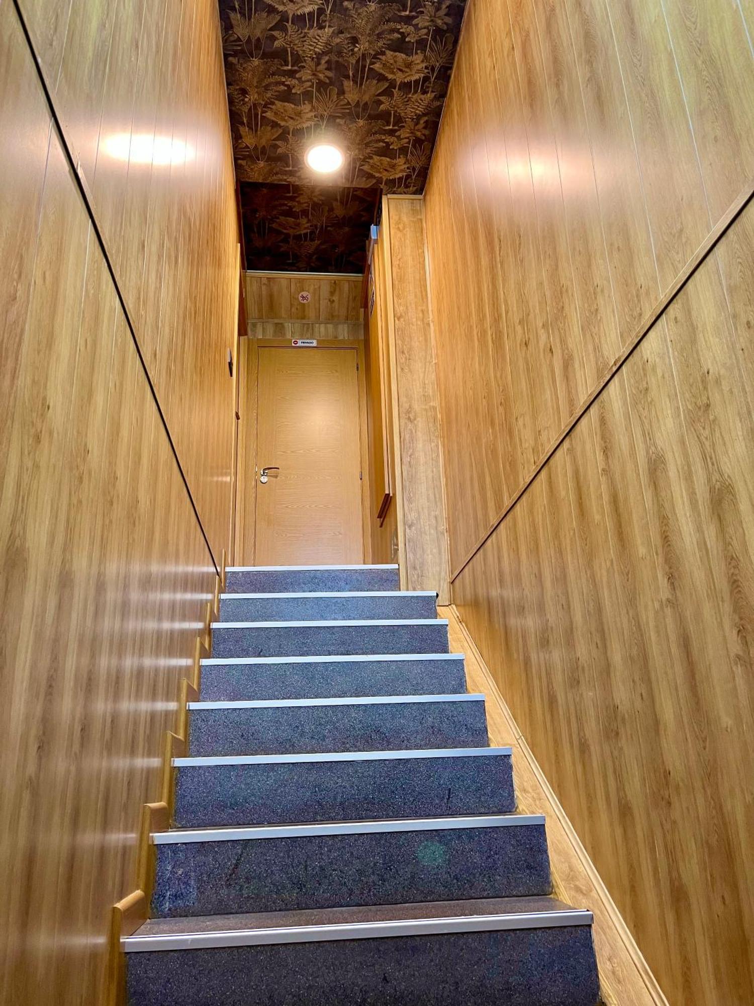 Velvet Hostel Madrid Ngoại thất bức ảnh