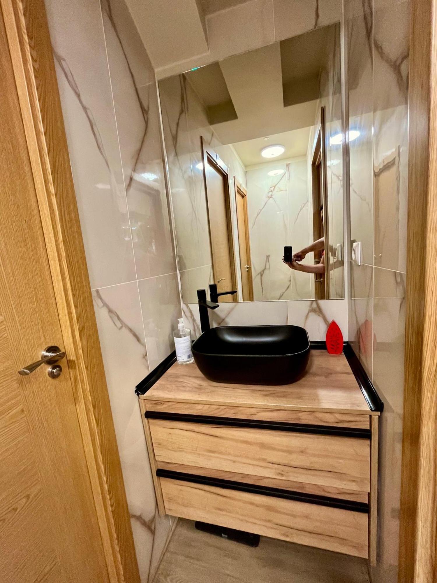 Velvet Hostel Madrid Ngoại thất bức ảnh